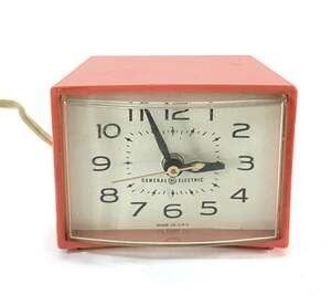 Vintage General Electric GE Pink Coral Alarm Clock Mid Century MCM USA Works